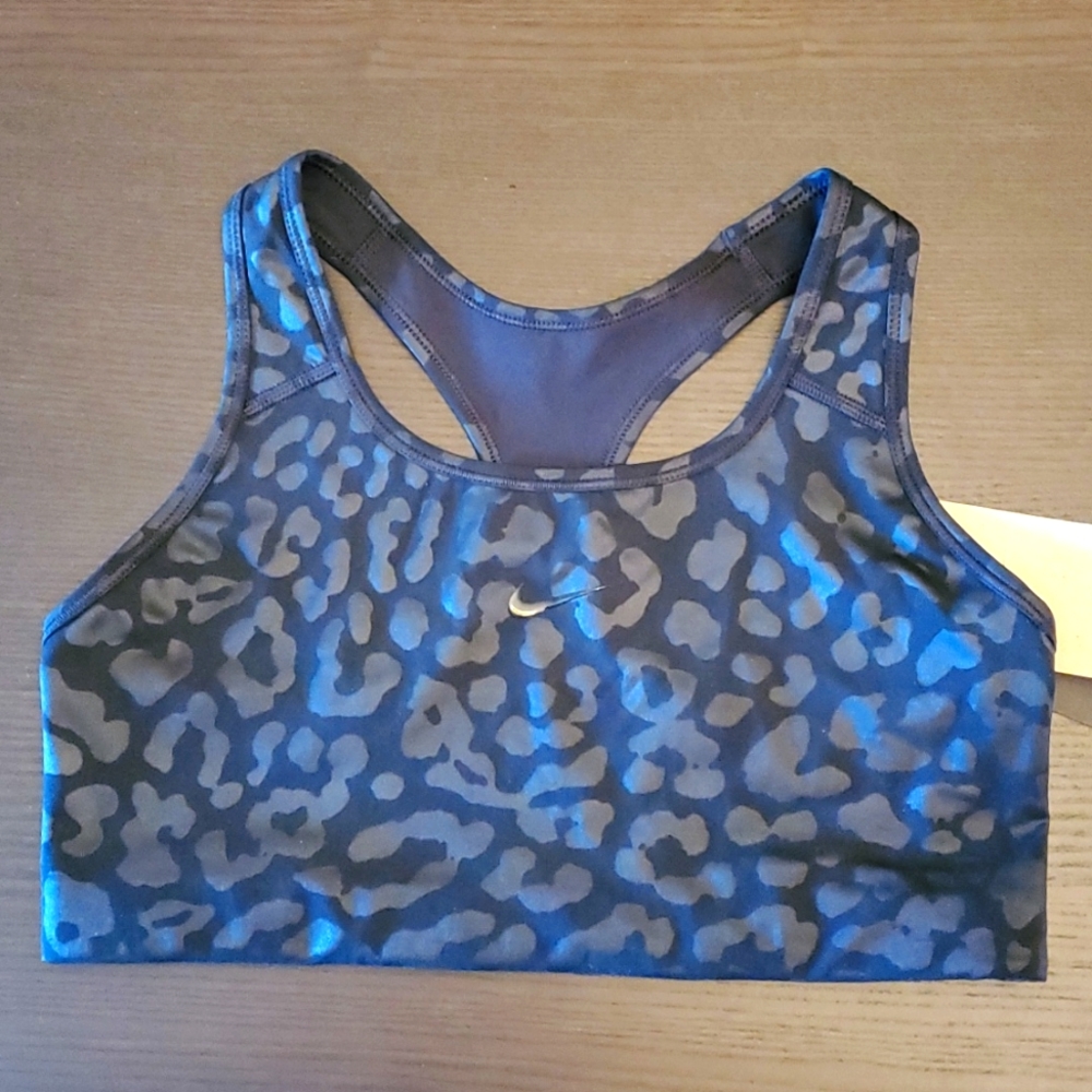 Nike Swoosh Bra